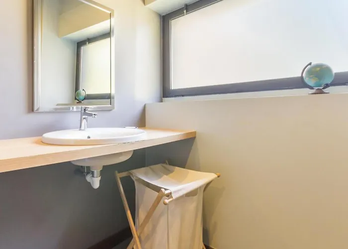 Spacieux Ecogite En Pierre Avec Jardin Clos, Proche De L'ocean Et Des Plages, Confort - Fr-1-306-1032 *